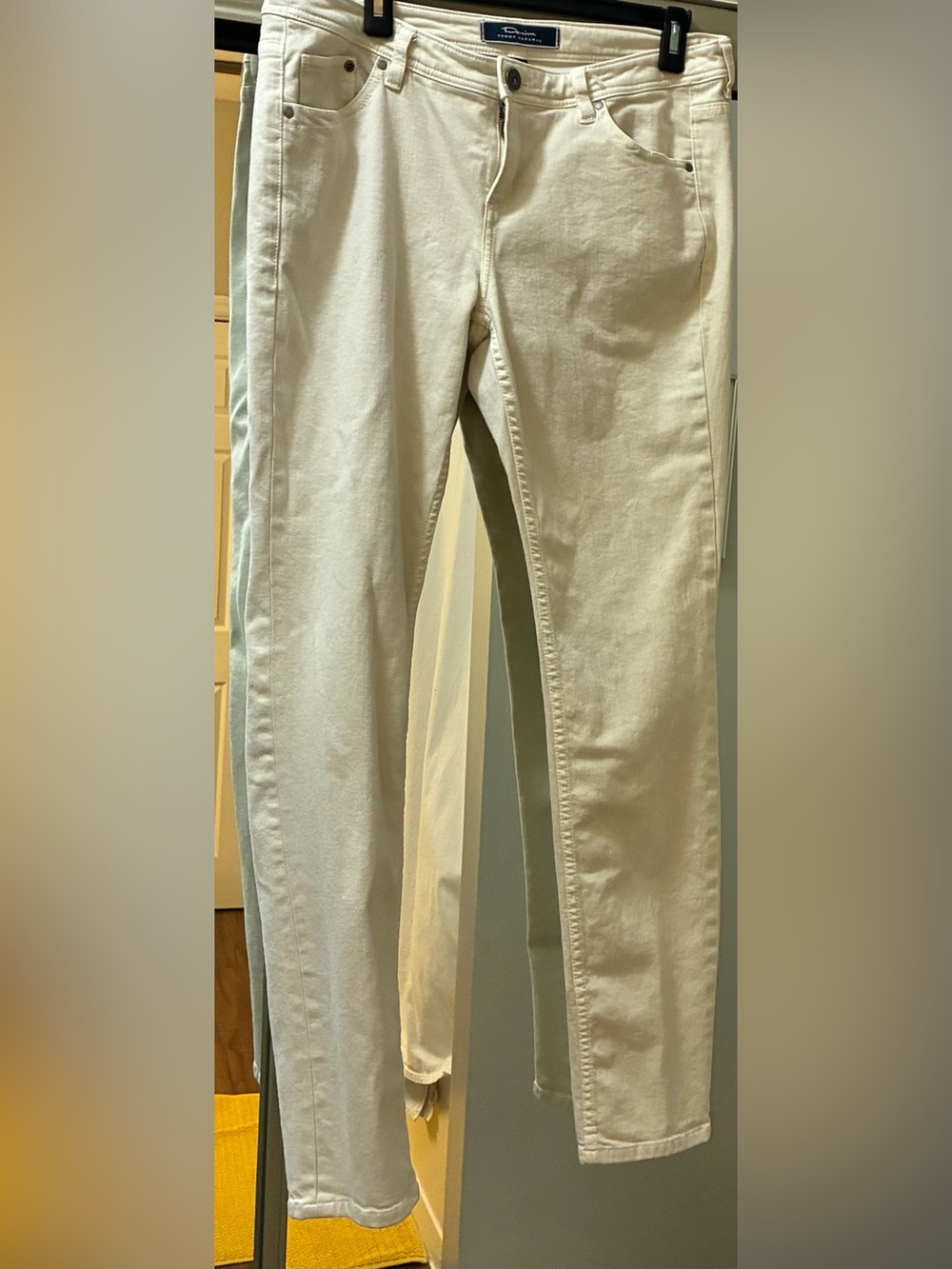 Tommy Bahama beige/cream midweight jeans. Size 12 woman’s. Skinny medium rise EC
